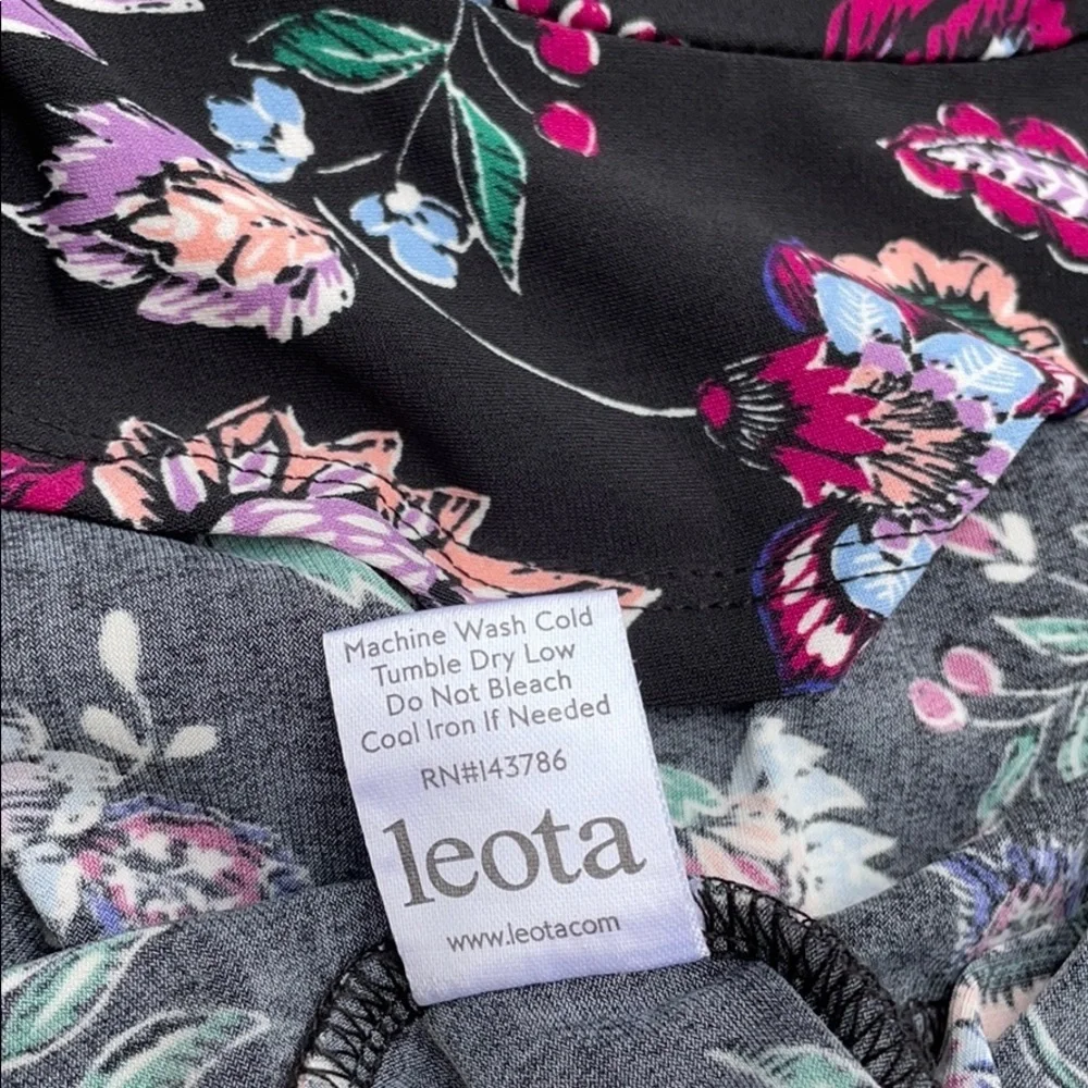 Leota dress black floral women’s size small